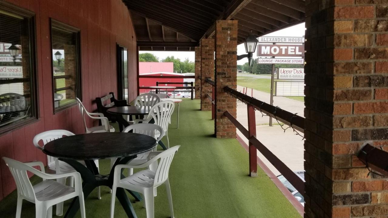 Alexander House Motel Park River Exterior photo